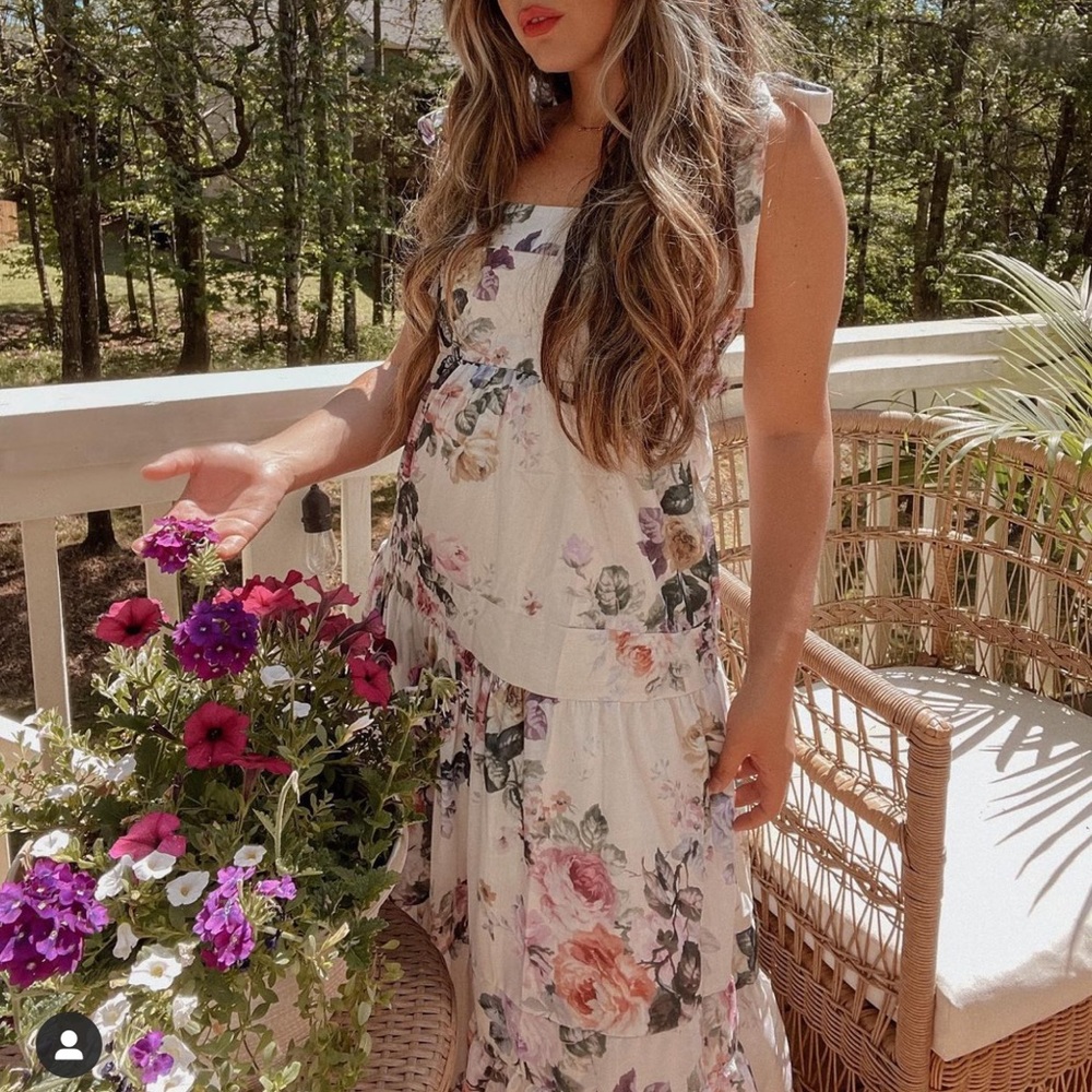 New FLOWERS PRINTED TIE-STRAP MAXI DRESS